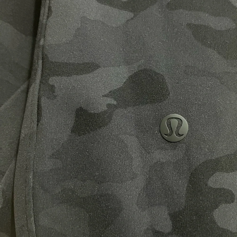 Lululemon On the Fly 7/8 Camo Pant
